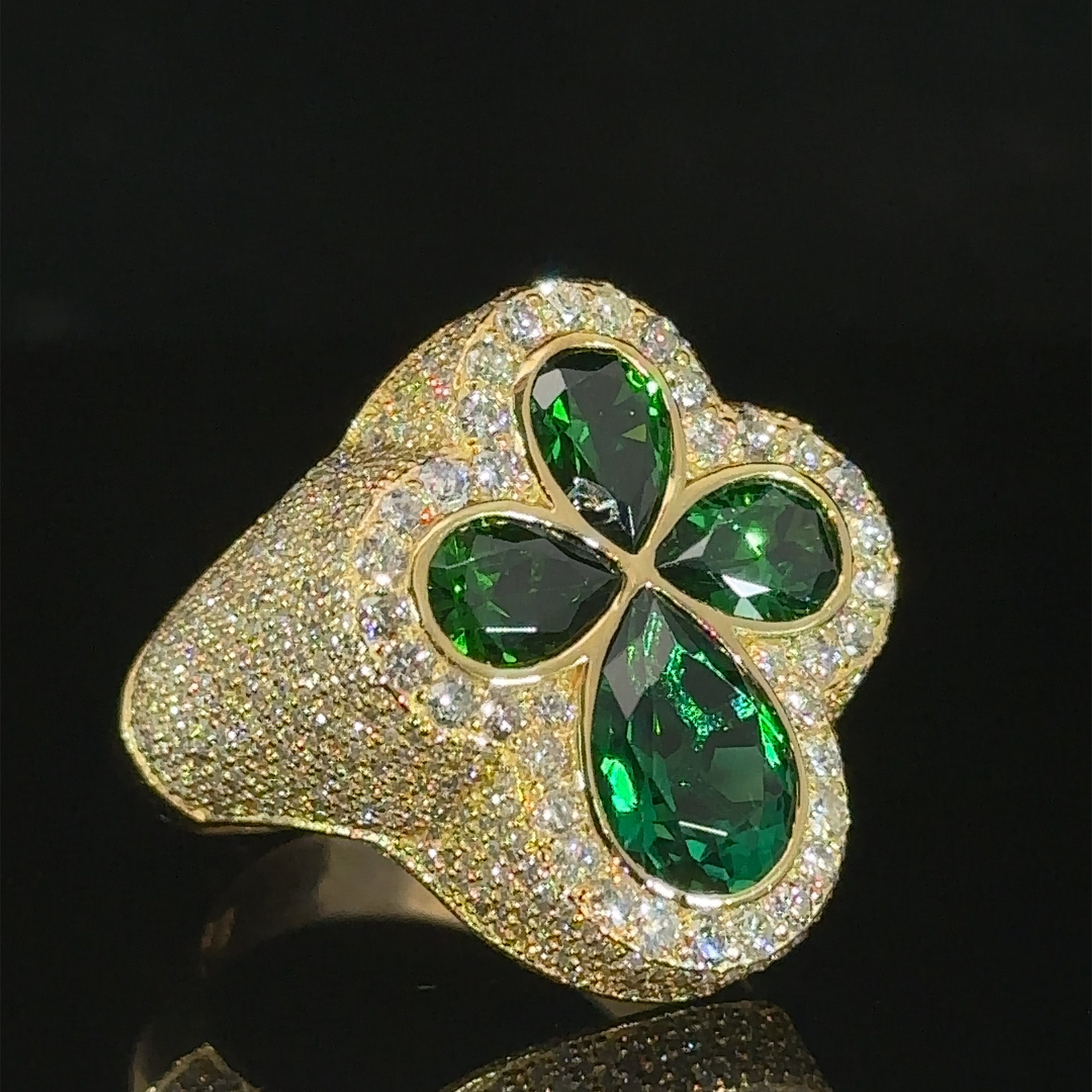 Yellow gold and diamond Cross Ring with Green Fancy Pear Cut Gem Stone